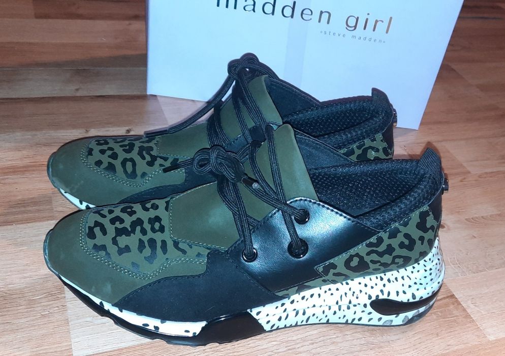 Steve Madden girl sneakers 40
