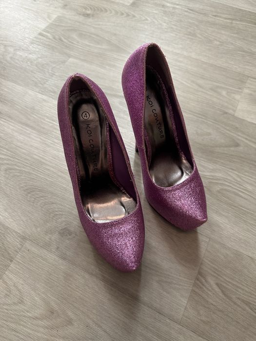 Підбори каблуки туфлі стріпи