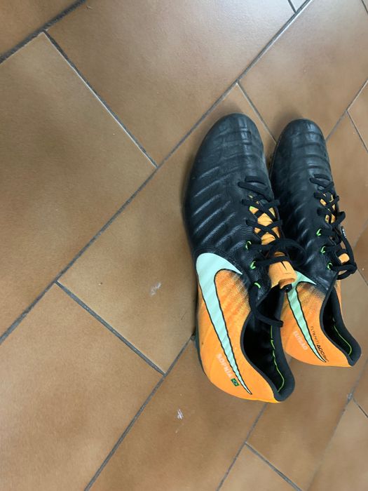 Chuteiras (“Novas”) Nike Tiempo