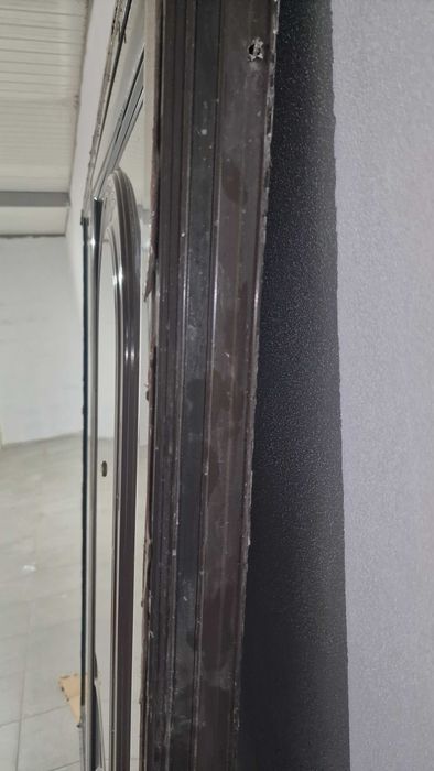 Porta em aluminio