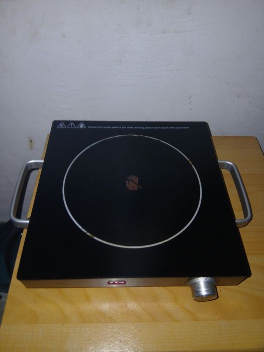 Fogão elétrico semi novo