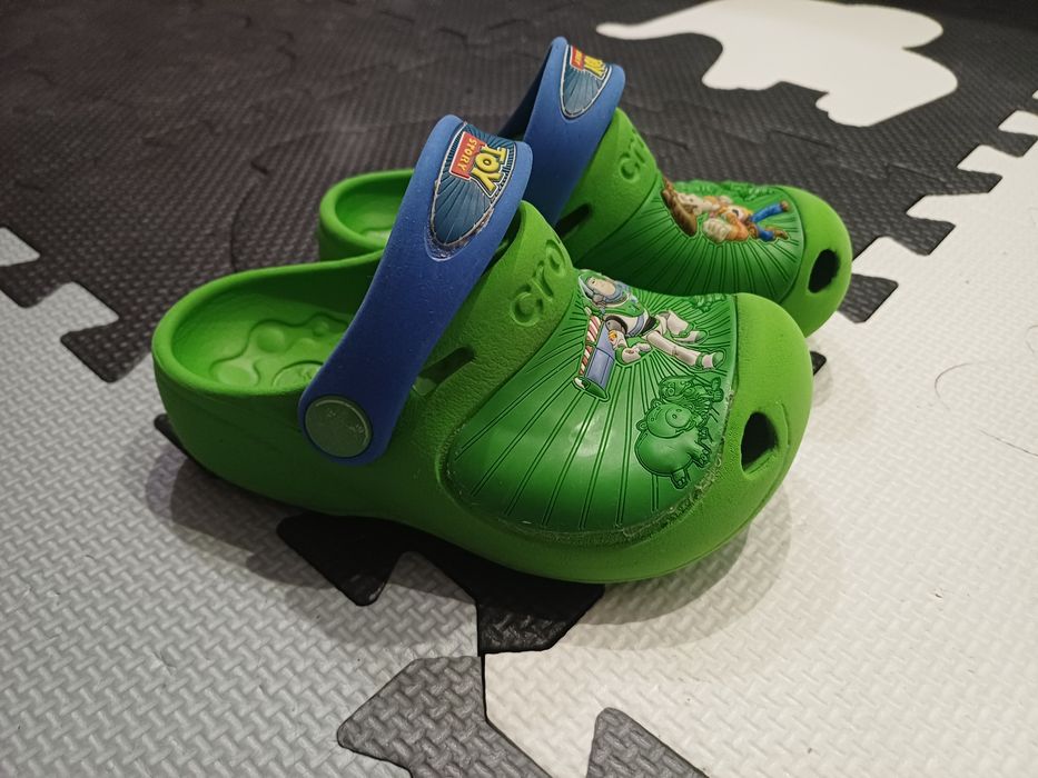 Crocs klapki sandały