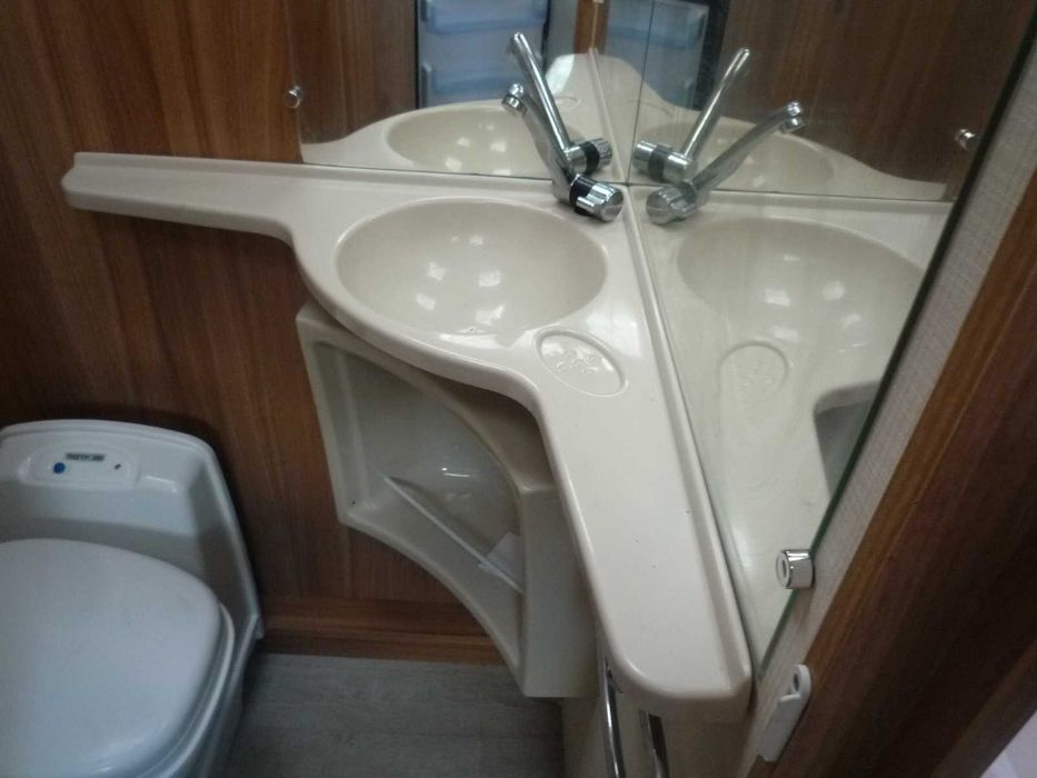 Караван  Автодом прицеп дача 2015года