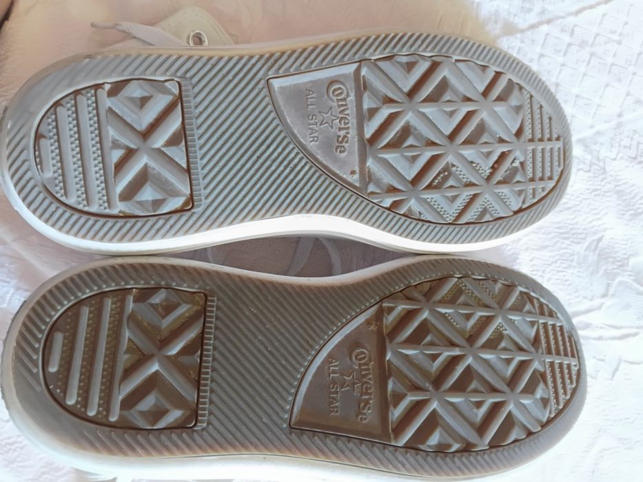 Sapatilhas All star semi novas