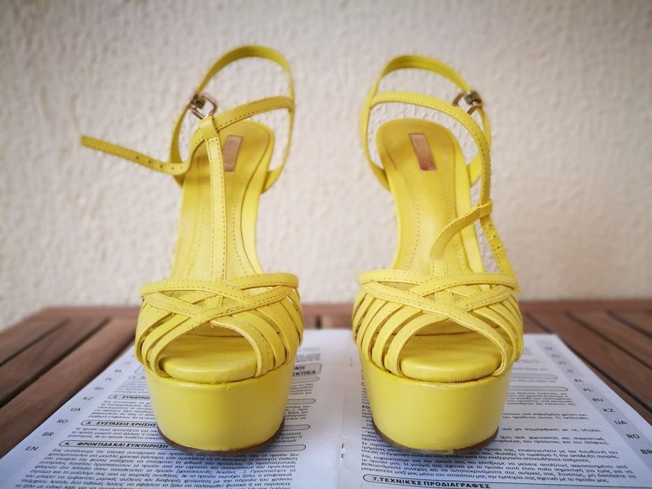 Sandálias Schutz (35)