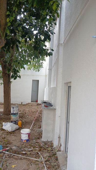Trabalho de pintura e barramento