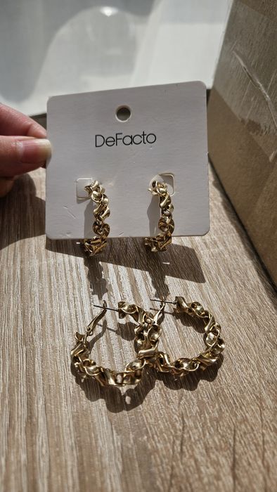 Сережки. DeFacto