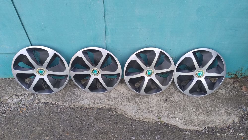 Ковпаки наі Skoda R15