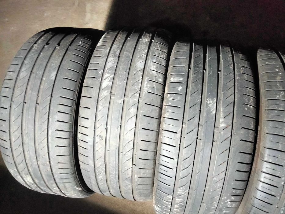 245 40 R19 Continental