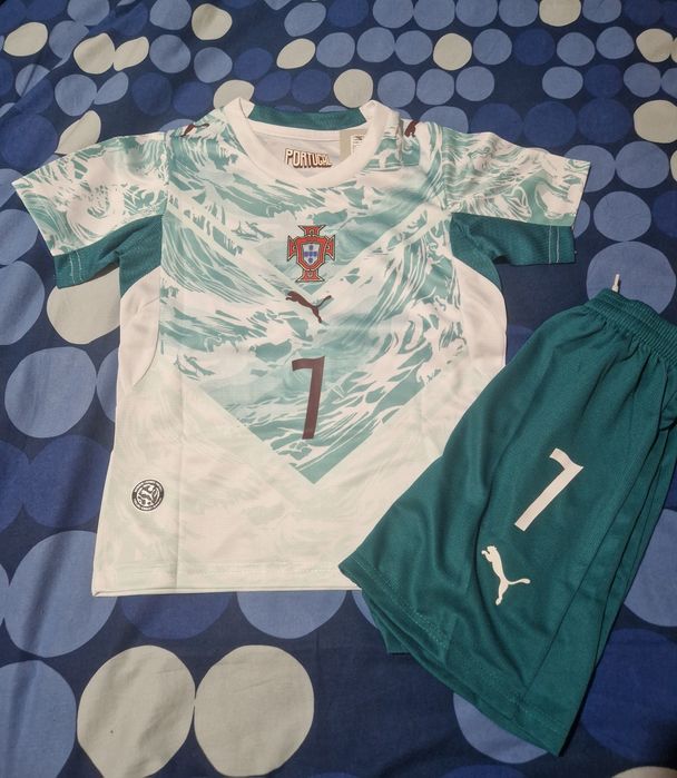 Conjunto criança Portugal