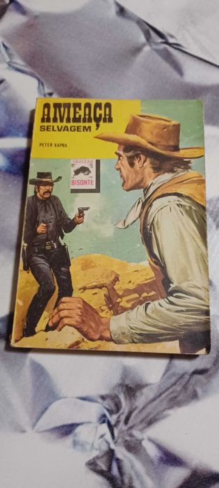 Livro _Ameaça Selvagem_ de Peter Kapra
