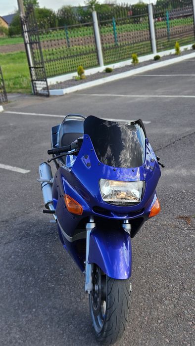 Продам мотоцикл Kawasaki zzr600