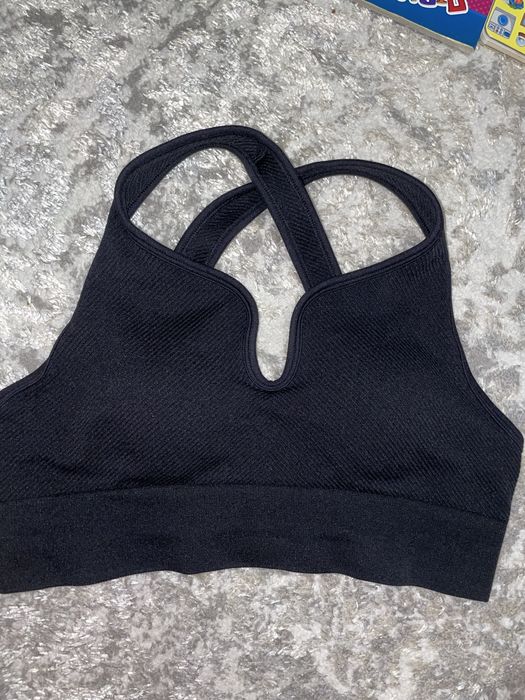 Спортивный топ на большую грудь