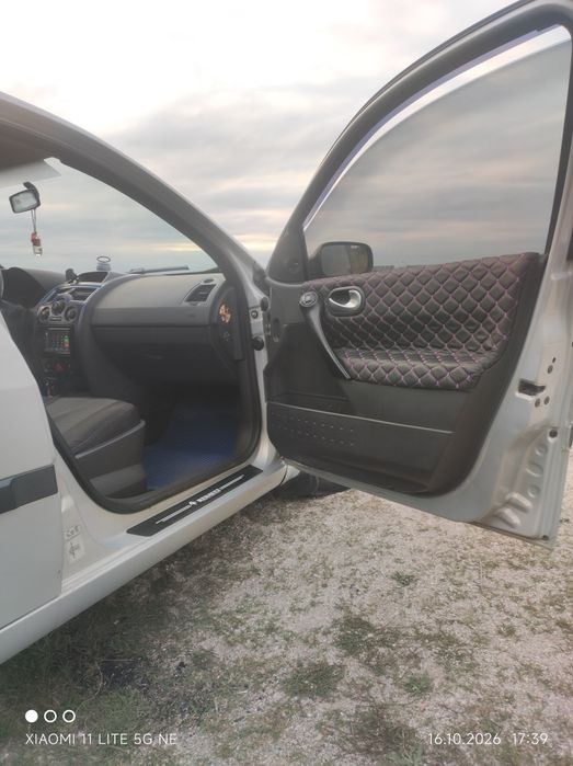 RENAULT MEGAN в идеальном состоянии
