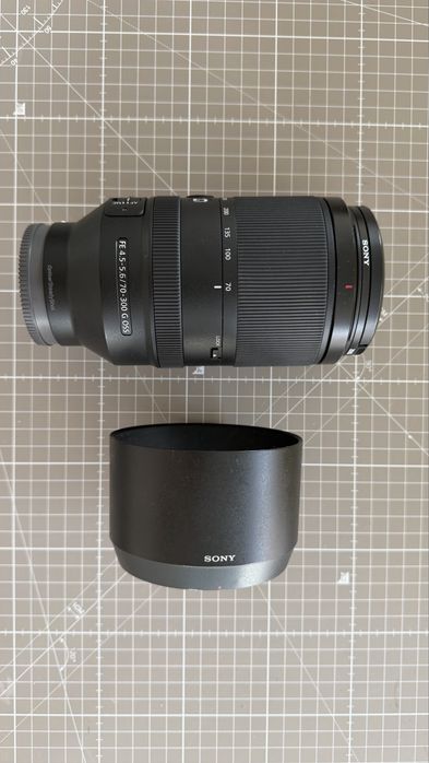 Objetiva Sony FE 70-300mm f/4.5-5.6 G OSS (SEL70300G) - Impecável