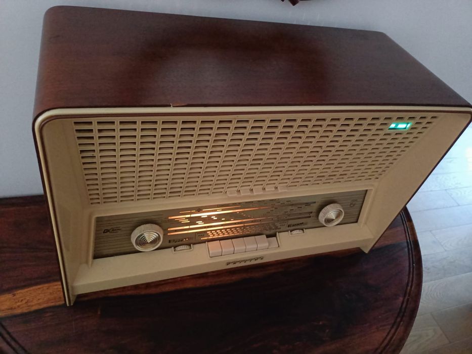 Radio Phiilips Bi - Ampli B6 X 82A tube radio