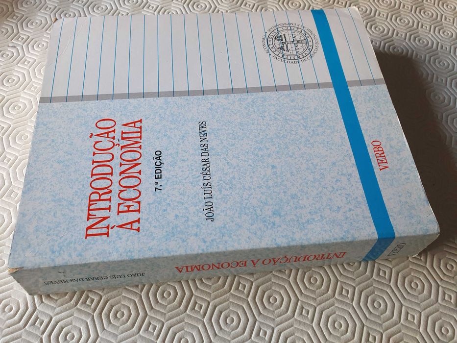 Livro Introdução à Economia de João Luís César das Neves