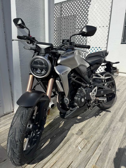 VENDO Honda CB 300R Neo Sport Cafe