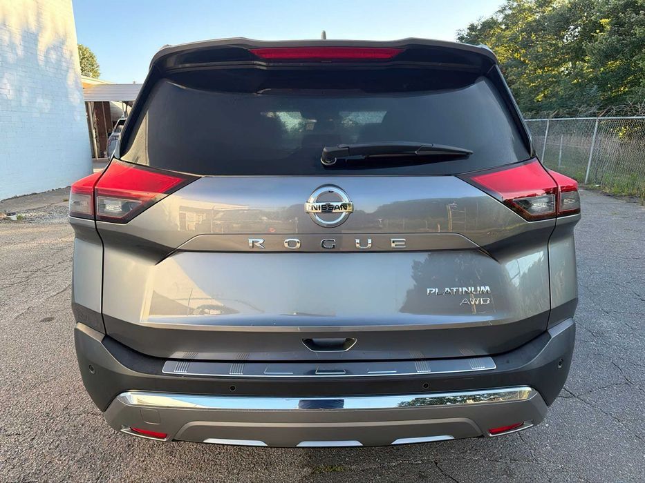Nissan Rogue Platinum      2021