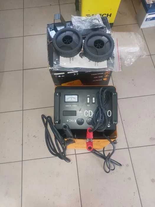Пуско-зарядний пристрій Booster Charge CD-530 привезений з Англії, новий.