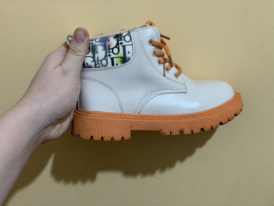 Демісезонні чобітки для дівчинки