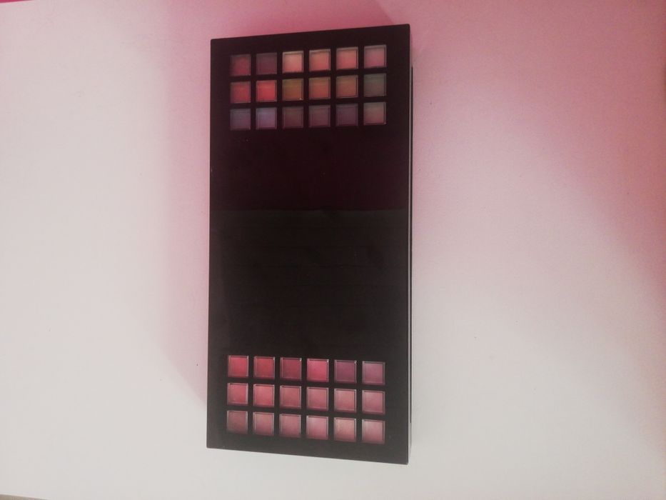 Paleta de maquilhagem64551681235458121