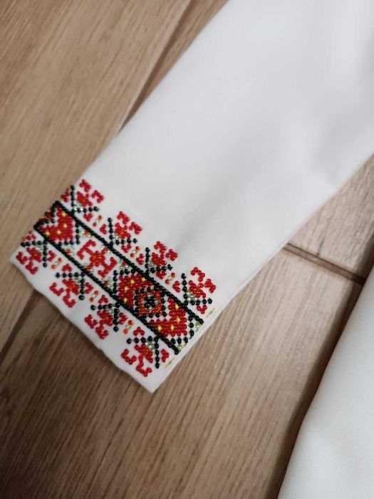 Вишиванка, вишита сукня, плаття розшите бісером 3-4 роки