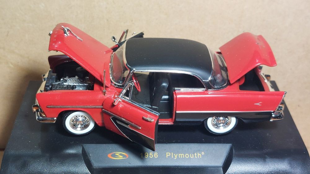 Signature Models 1956 Plymouth 1:32