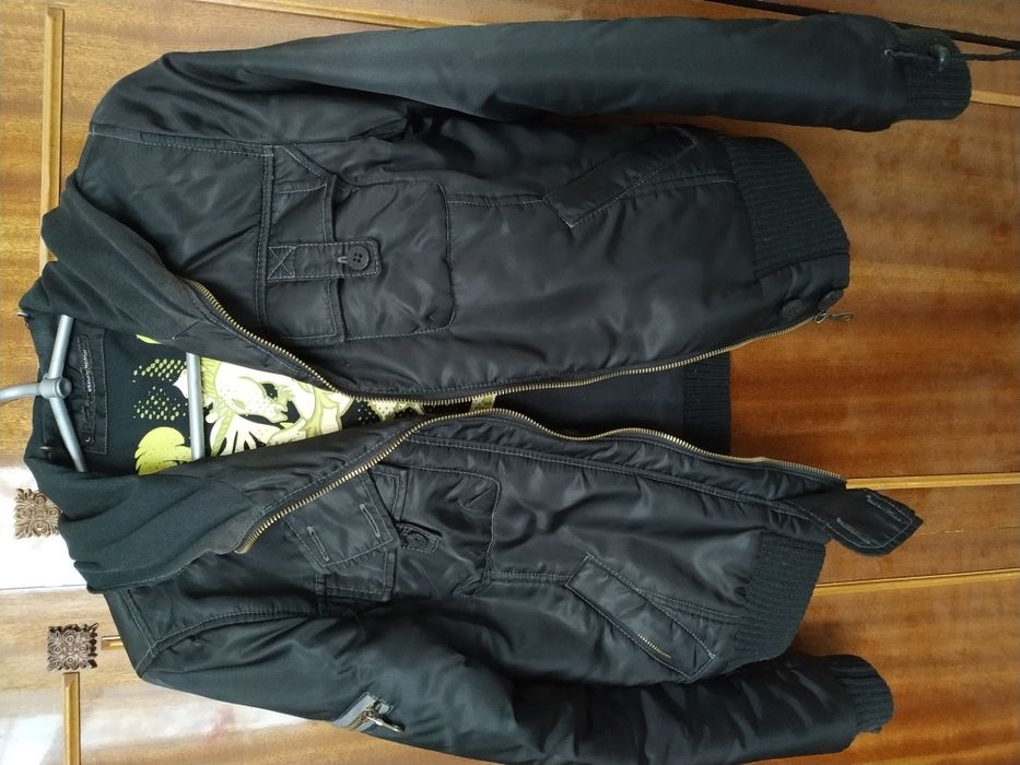 Продам куртку Silvian Heach