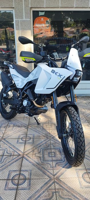 Benelli BKX 125 0% JUROS