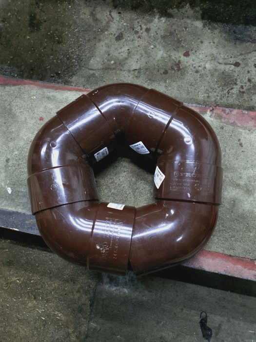 Kolanko rynnowe 100 brąz