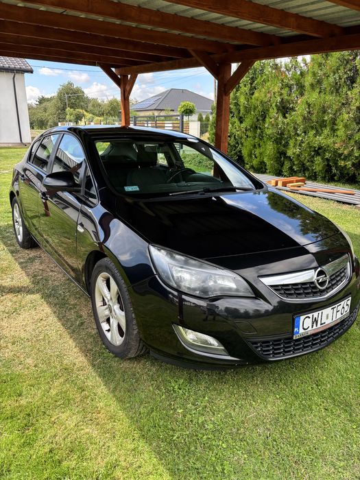 Opel Astra J 1.7 CDTI 2012r