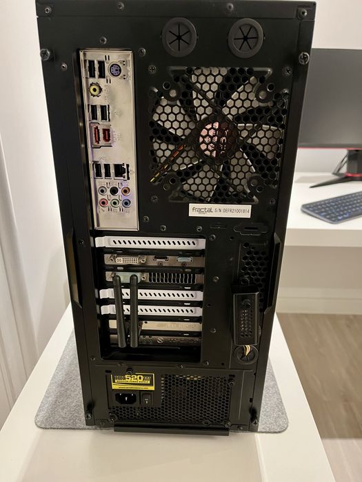 Komputer Core 2 Quad / GTX 750 Ti / 8GB RAM / SSD + HDD / ASUS P5K