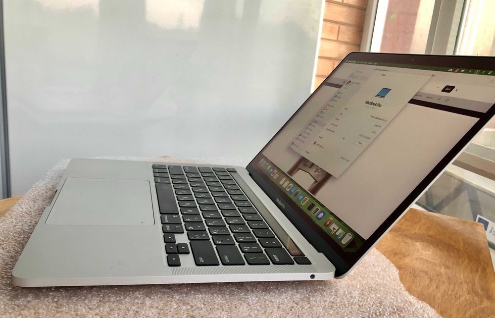 MacBook Pro 13 M1  2021 8GB 512GB 100% батарея, как новый, бонусы