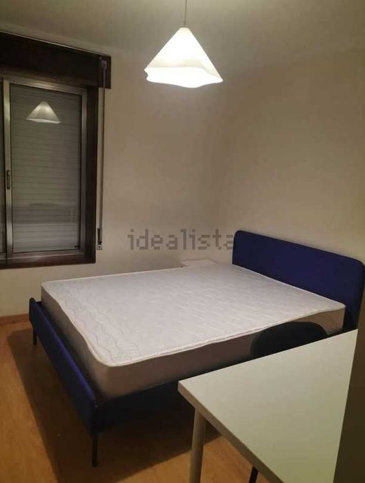 Quarto Individual Mobilado - Antas - Porto