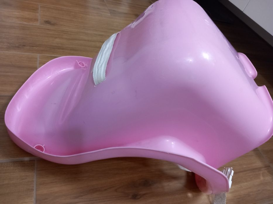 Huśtawka kubełkowa plastikowa domowa