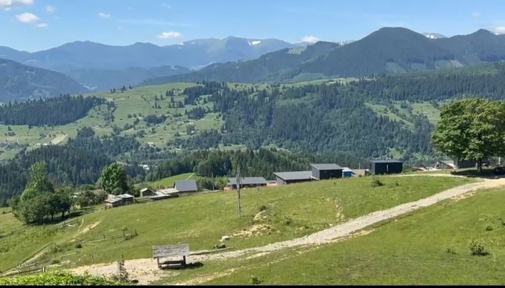 Продаж видової ділянки, поруч комунікації та гарний заїзд