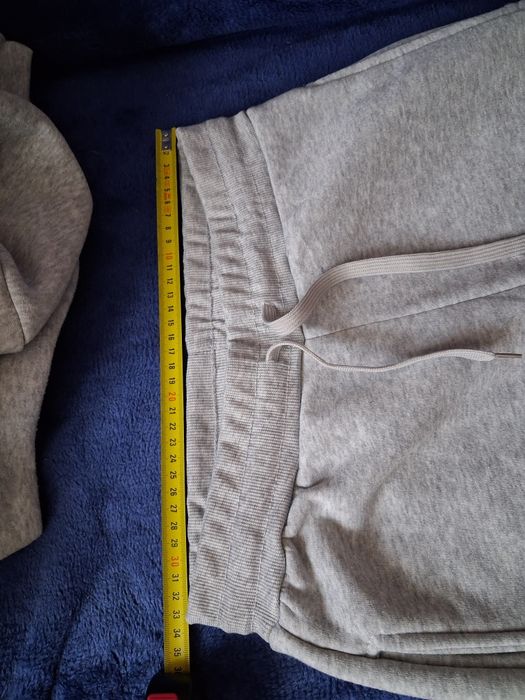 Komplet dresowy damski Nike.