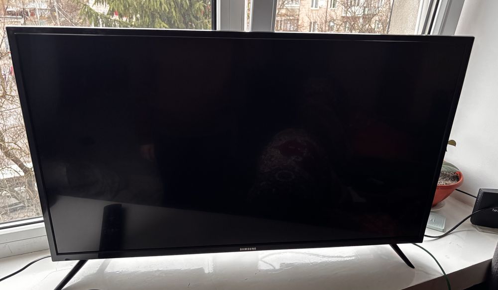Samsung Smart TV 42” 4K UHD (модель RU42S500) — Android 11