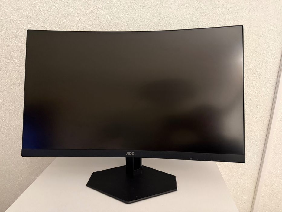 Monitor AOC curvo 27” 280Hz