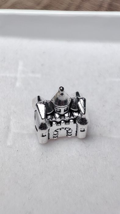 Posrebrzany charms