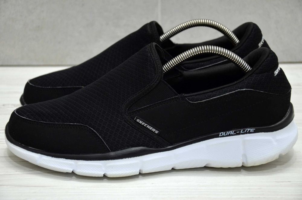 Skechers, оригінал надзвичайно зручні кросівки