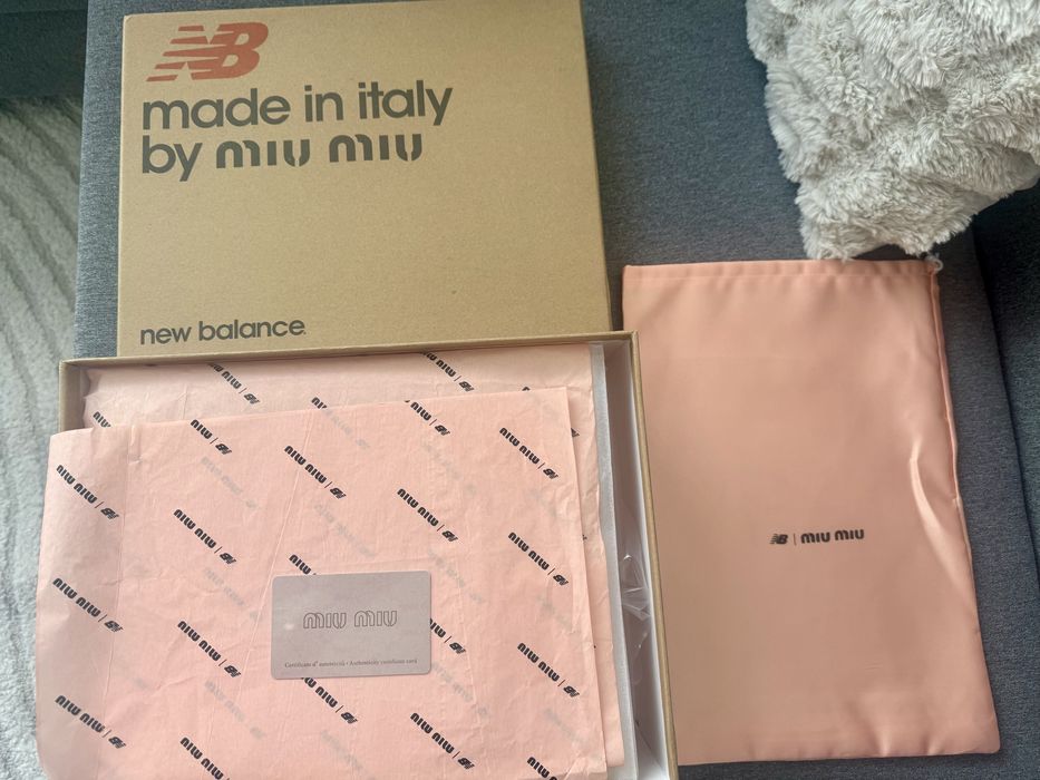 New Balance Miu Miu snekersy buty beżowe