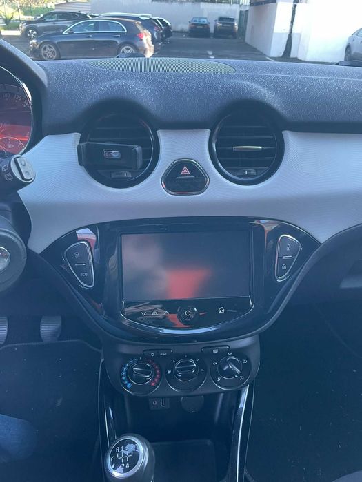 Opel Adams em bom estado