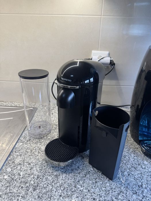 Máquina café Nespresso Vertuo