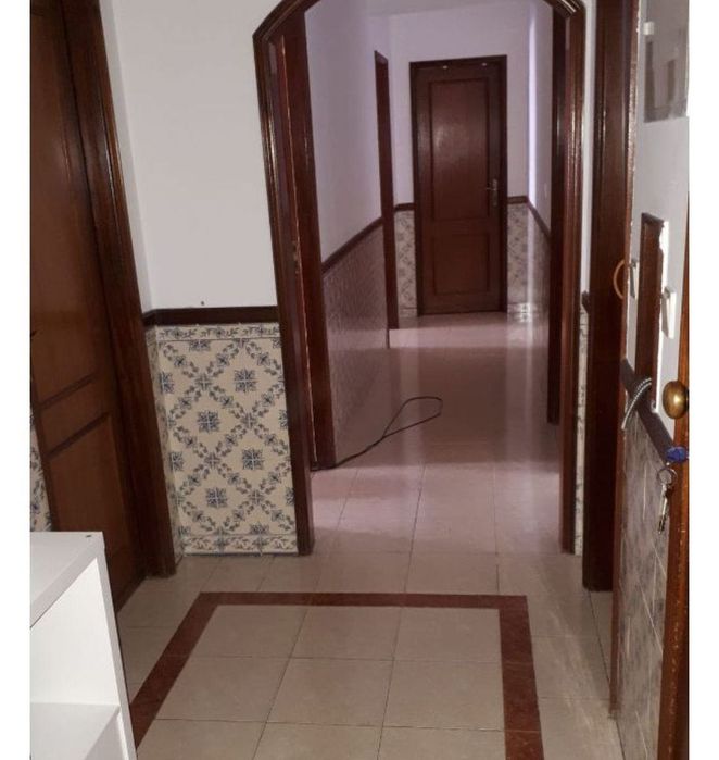 Quarto casal para alugar em Queluz