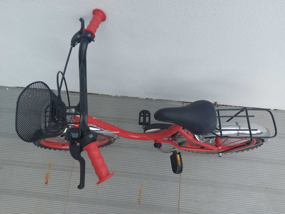 Bicicleta de Criança - Ideal entre 6/8 anos | NOVO PREÇO: 50 EUROS