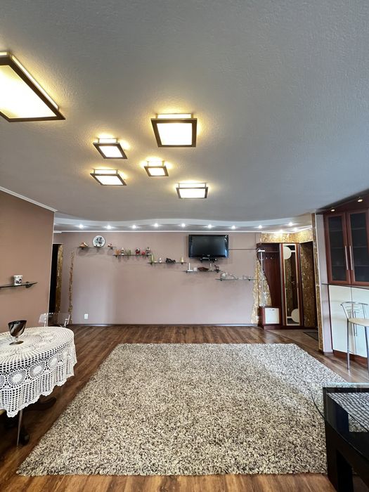В Продажу 3 к к -студія в Центрі/ 6а Слобідська