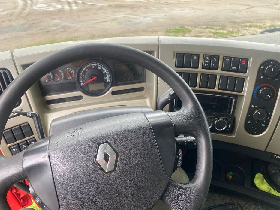 Аренда  Тягач Рено