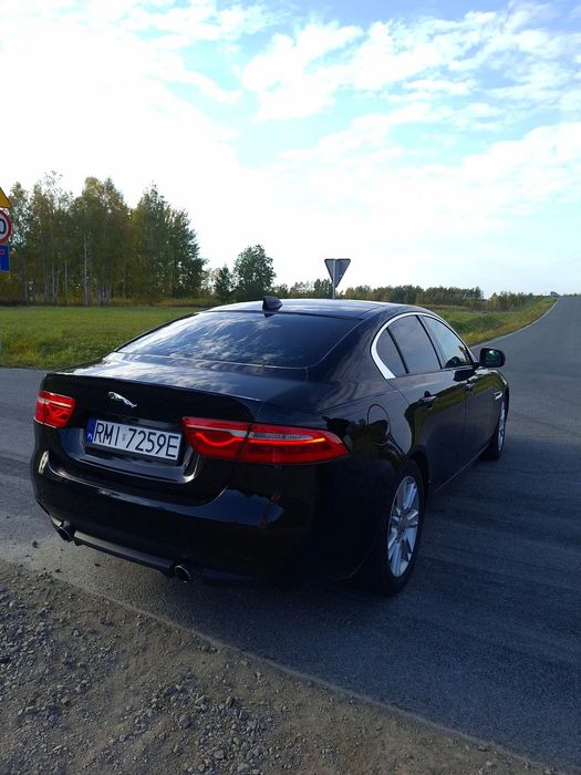 Jaguar XE Jaguar Xe 2017r. Wersja premium.